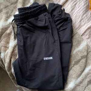 gymshark black joggers